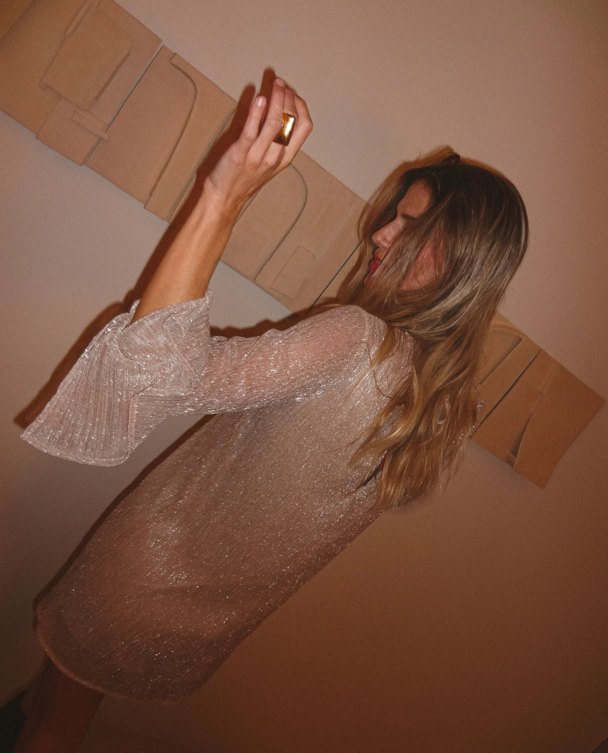 VESTIDO CHEERS TO US · CHAMPAGNE - Image 3